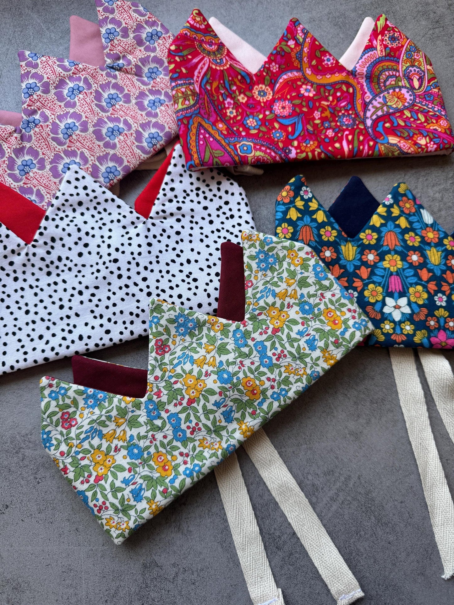 Reversible Fabric Crown Sewing Pattern – Beginner Friendly PDF Download with Interchangeable Numbers